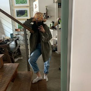 Meet your Posher, Calla